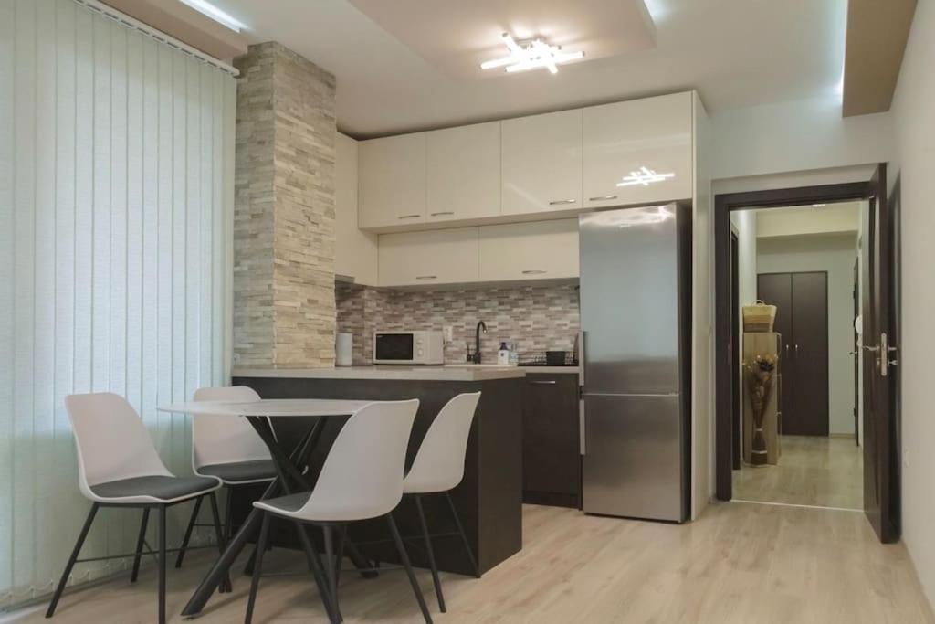 Breeze Apartment Burgasz Kültér fotó